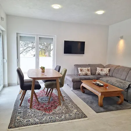 Kuca Za Odmor Prestige Holiday home Ilijas